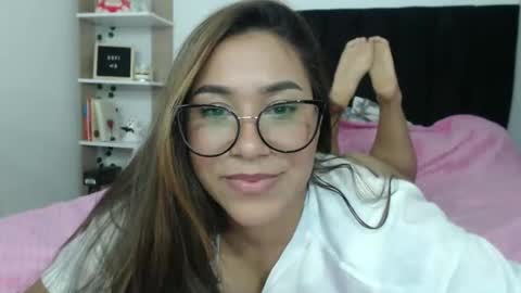 Snapshot of sofi4__ chatting on March 11, 9:02 am sofi online show from March 11, 9:02 am