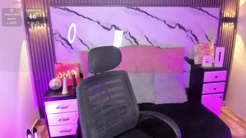 Sofi lenos online show from February 24, 1:09 pm