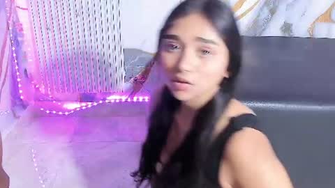 Snapshot of sofi_and_alejo699 chatting on July 10, 3:22 am sofi_and_alejo699 online show from July 10, 3:22 am