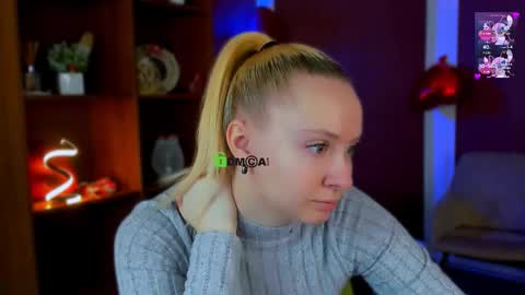 sofi_lonely online show from February 12, 12:22 pm