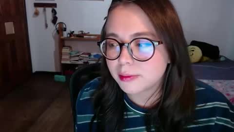 Sofi Lynch online show from April 14, 5:35 am