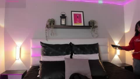 sofi_sp online show from April 18, 11:36 am