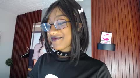 Snapshot of sofi_thomas_ chatting on February 25, 11:42 am Sofia online show from February 25, 11:42 am