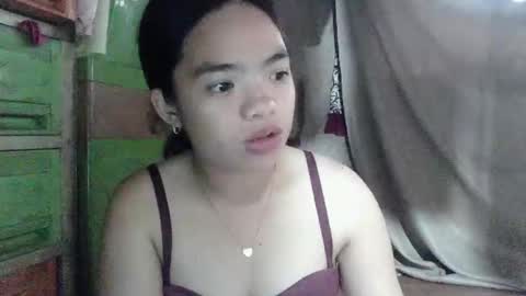 Snapshot of sofia_587145 chatting on February 2, 8:35 am sofia_587145 online show from February 2, 8:35 am