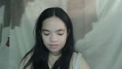 Snapshot of sofia_587145 chatting on February 14, 7:49 am sofia_587145 online show from February 14, 7:49 am