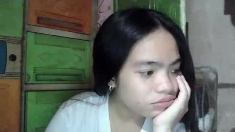 Snapshot of sofia_587145 chatting on February 24, 10:24 am sofia_587145 online show from February 24, 10:24 am