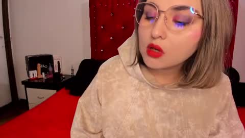 Sofia  bella online show from June 22, 5:21 pm