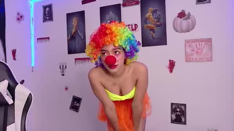 sofia_arango1107 online show from October 25, 7:08 pm