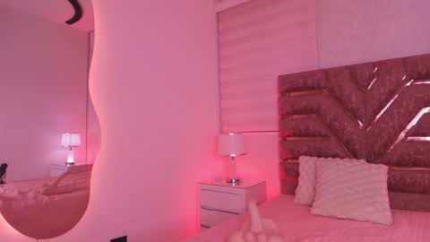 Snapshot of sofia_gomes_ chatting on May 2, 11:59 am sofia gomes online show from May 2, 11:59 am