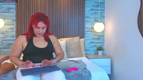 Snapshot of sofia_gutierrez_x chatting on June 7, 4:00 pm sofia_gutierrez_x online show from June 7, 4:00 pm