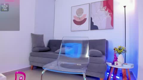 Sofia Jo                                                                                            IG sofisj023 online show from April 7, 2:12 am