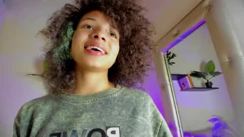 S O F I A  online show from April 18, 10:10 pm