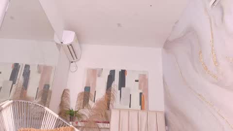 Sofi  online show from April 22, 6:42 pm