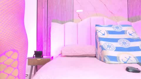 Sofia online show from February 1, 3:05 am