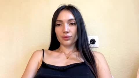 Snapshot of sofia_noche chatting on August 2, 3:21 pm sofia_noche online show from August 2, 3:21 pm