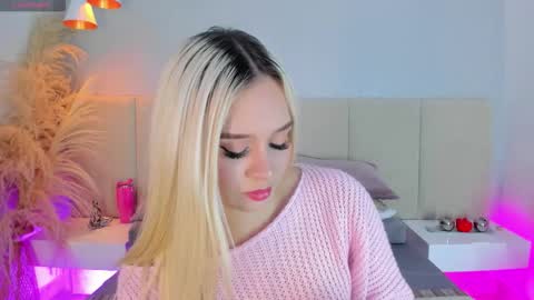 SOFIA PAMELA online show from December 1, 7:19 pm