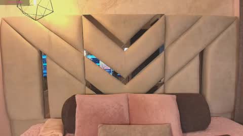 Snapshot of sofia_pamela_ chatting on May 6, 7:08 pm online show from May 6, 7:08 pm