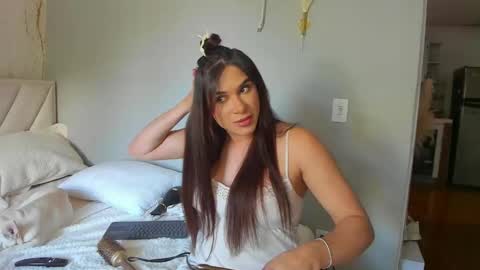 sofia_rivers_ online show from March 2, 7:23 pm
