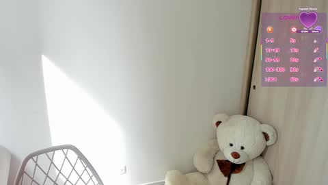 sofia_rivers_ online show from April 17, 2:09 pm