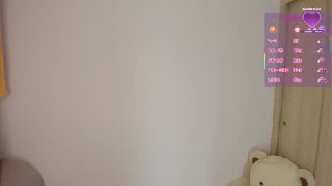 Snapshot of sofia_rivers_ chatting on April 19, 2:44 am sofia_rivers_ online show from April 19, 2:44 am
