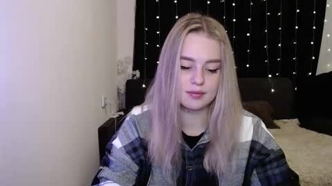 sofia_rosemary online show from December 4, 11:41 am