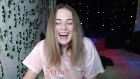sofia_rosemary online show from September 9, 5:56 pm