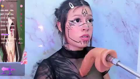 Snapshot of sofia_shadow1 chatting on August 9, 2:13 am sofi 3 online show from August 9, 2:13 am