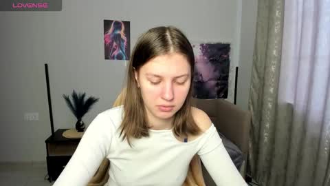 Snapshot of sofia_smilee chatting on February 18, 1:29 pm Sofia online show from February 18, 1:29 pm