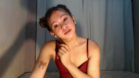 sofia_sweetheart18 online show from May 15, 11:56 pm