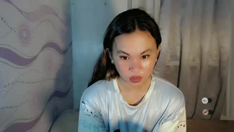 Snapshot of sofia_sweetheart18 chatting on June 24, 12:04 pm sofia_sweetheart18 online show from June 24, 12:04 pm