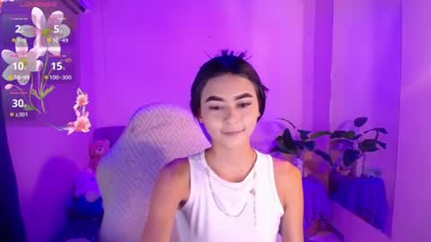 Snapshot of sofia_tgn chatting on July 24, 1:53 pm sofia_tgn online show from July 24, 1:53 pm