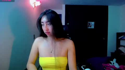 Snapshot of sofia_vanner chatting on July 7, 3:20 am SOFIA online show from July 7, 3:20 am
