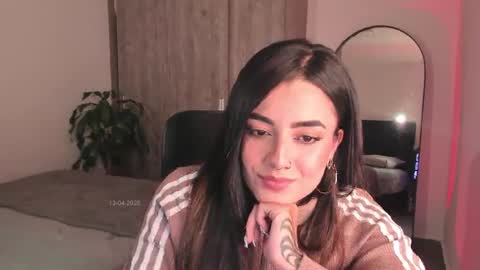 Sofia online show from April 14, 2:28 am