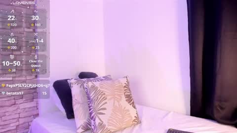 Snapshot of sofiaalarson chatting on May 23, 2:06 am sofiaalarson online show from May 23, 2:06 am
