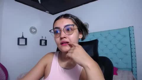 Snapshot of sofiaasexy19 chatting on April 23, 12:04 pm Sofia online show from April 23, 12:04 pm