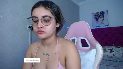Snapshot of sofiaasexy19 chatting on May 15, 11:39 am Sofia online show from May 15, 11:39 am