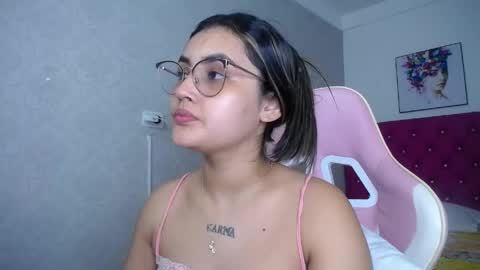 Snapshot of sofiaasexy19 chatting on May 17, 11:01 pm Sofia online show from May 17, 11:01 pm
