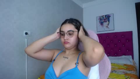 Snapshot of sofiaasexy19 chatting on May 21, 11:50 am Sofia online show from May 21, 11:50 am