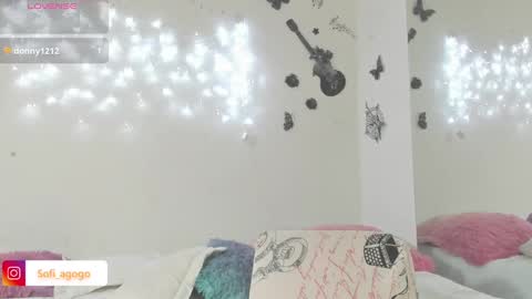 Snapshot of sofiacruz16 chatting on February 5, 10:19 am sofiacruz16 online show from February 5, 10:19 am