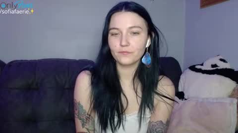 Snapshot of sofiafaerie chatting on January 12, 9:19 pm sofiafaerie online show from January 12, 9:19 pm