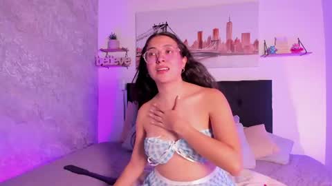Snapshot of sofialujan_ chatting on June 22, 11:35 pm sofialujan_ online show from June 22, 11:35 pm