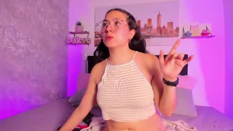 Snapshot of sofialujan_ chatting on July 9, 11:31 pm sofialujan_ online show from July 9, 11:31 pm