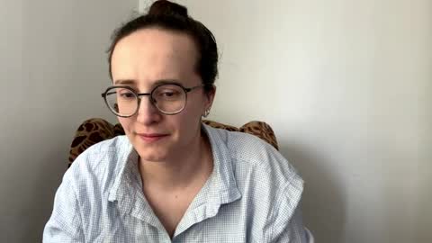 Sofia online show from April 2, 2:15 pm