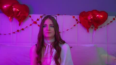 Snapshot of sofiasarvain chatting on February 12, 6:08 am Sofia online show from February 12, 6:08 am