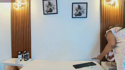 Snapshot of sofiasweett1 chatting on May 8, 9:58 am online show from May 8, 9:58 am