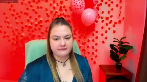 Snapshot of sofiawetsweet chatting on February 10, 7:12 am sofiawetsweet online show from February 10, 7:12 am
