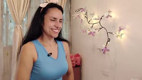 Sofi Bella online show from May 8, 7:19 pm