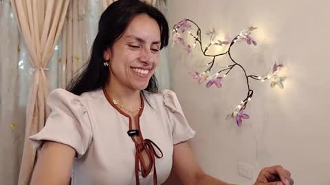 Sofi Bella online show from May 19, 7:20 pm