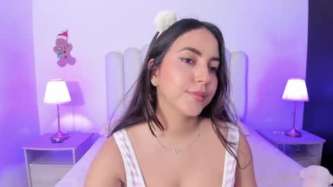 sofiebunnie online show from May 15, 11:34 pm