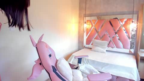 Snapshot of sofii_miller_ chatting on December 20, 7:07 pm online show from December 20, 7:07 pm